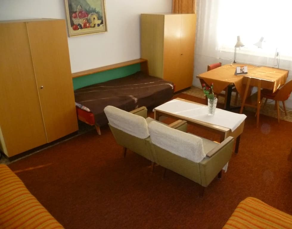 predam-3-izbovy-byt-v-ov-s-loggiou-na-muraniho-ulici-v-nitre