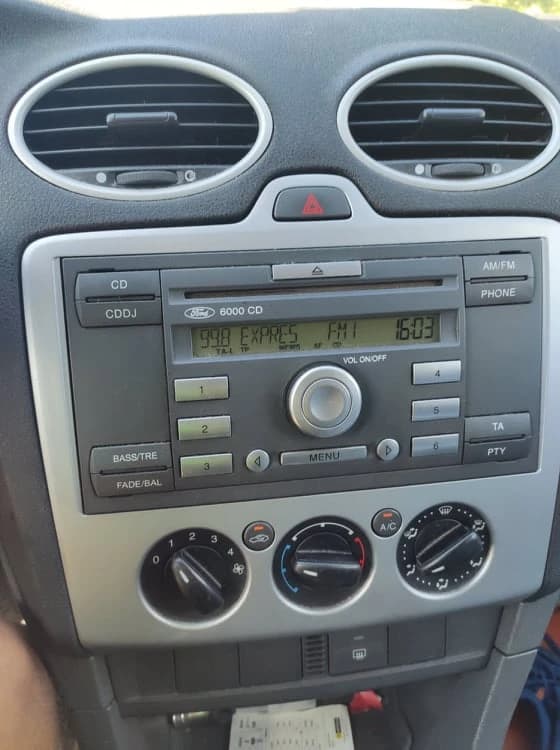 ford-focus-kombi-2005-16-tdci-66kw