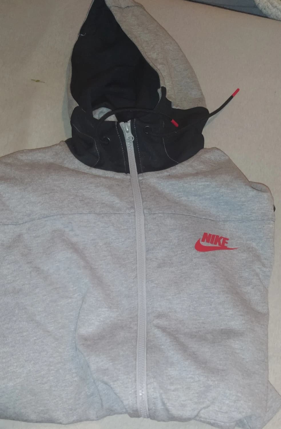 Predám veľmi súrne Nike pánsku mikinu so zipsom XL. - 1