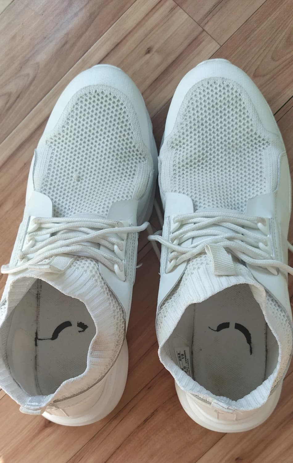 predam-velmi-surne-biele-panske-snurovanie-tenisky