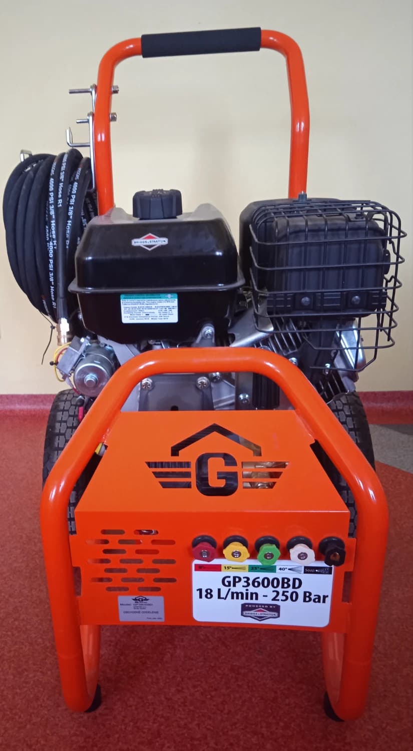profesionalny-motorovy-vysokotlakovy-cistic-vapka