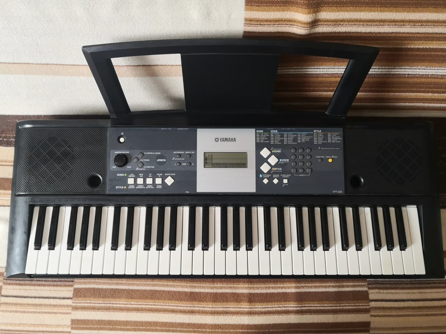 yamaha-ypt-220
