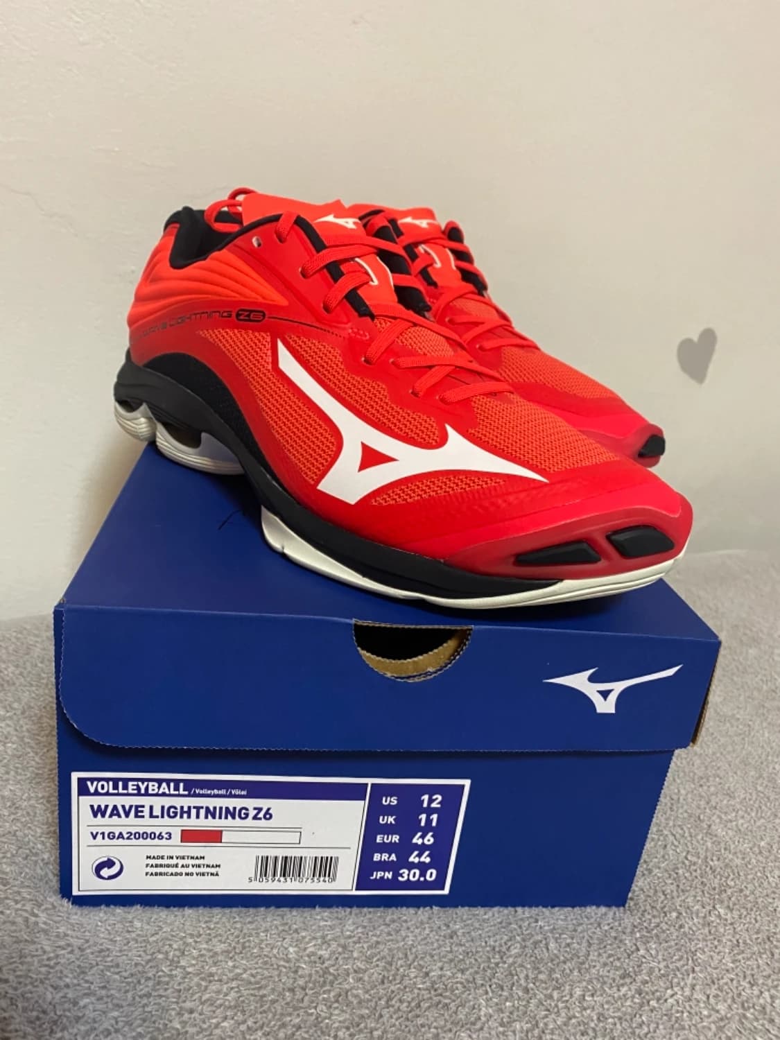mizuno-wave-lightning-z6