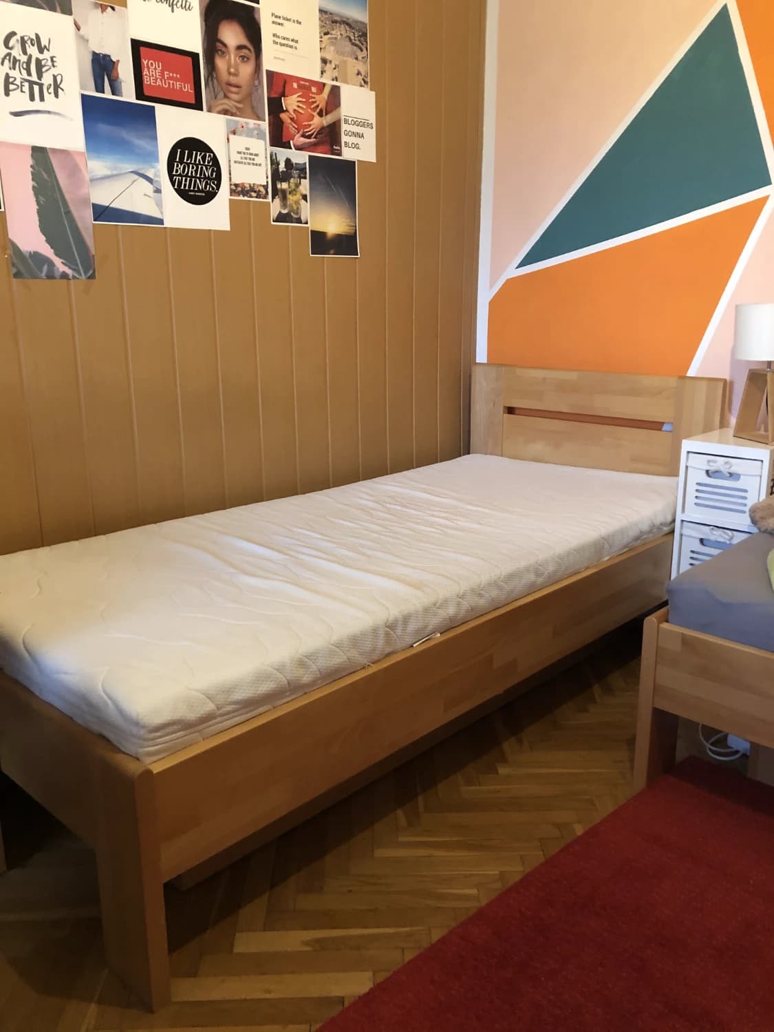 postele-z-masivu-buk