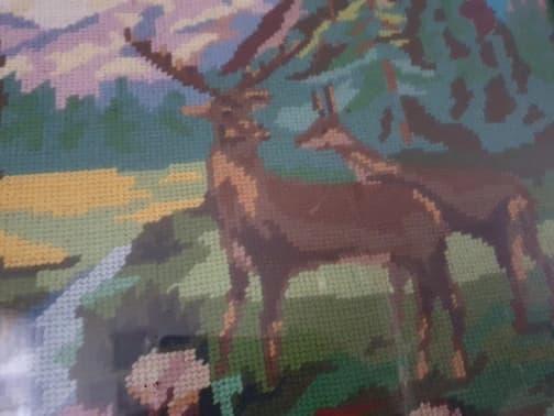 velky-gobelinovy-obraz-za-sklom-polovnicky-motiv