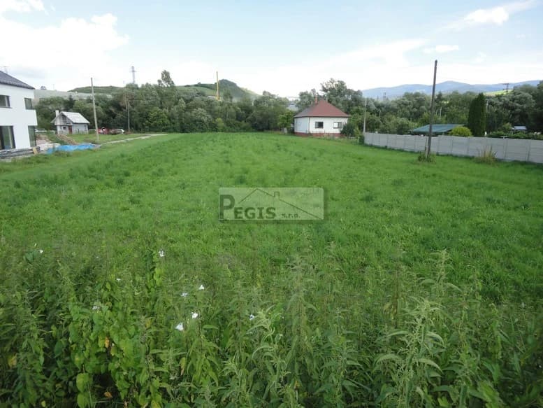 pozemok-pri-ziline