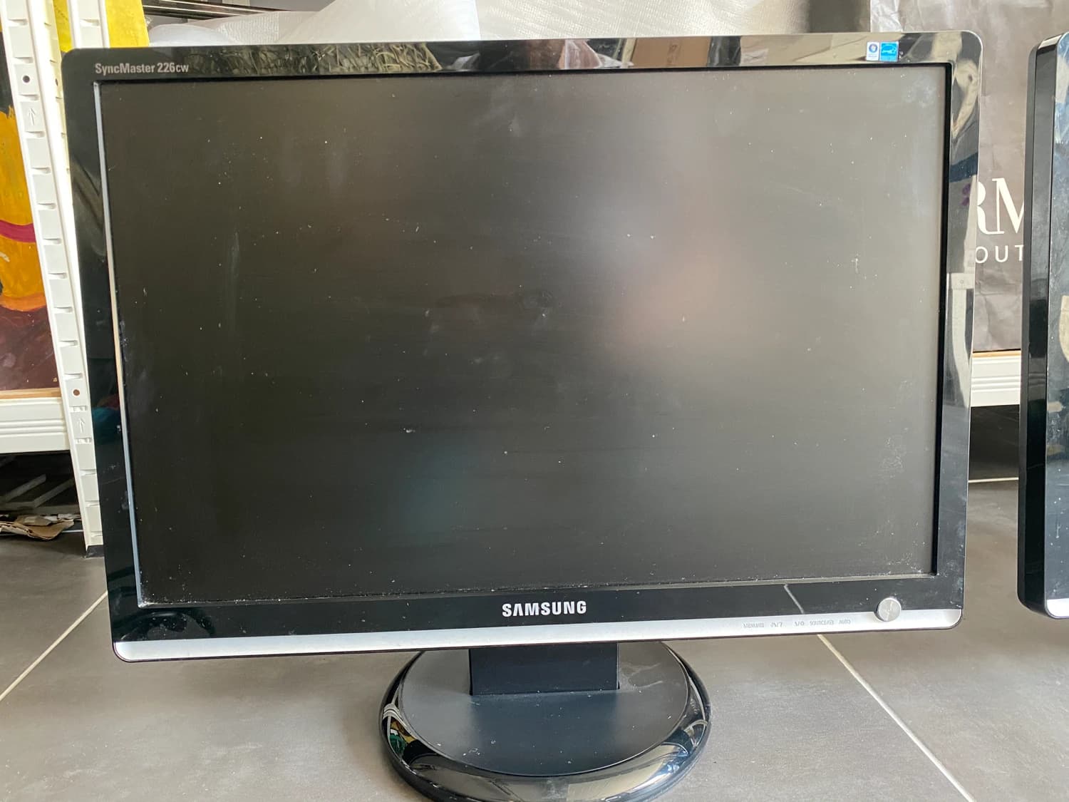 predam-monitor-samsung-226cw-22-sirokouhly-lcd-monitor