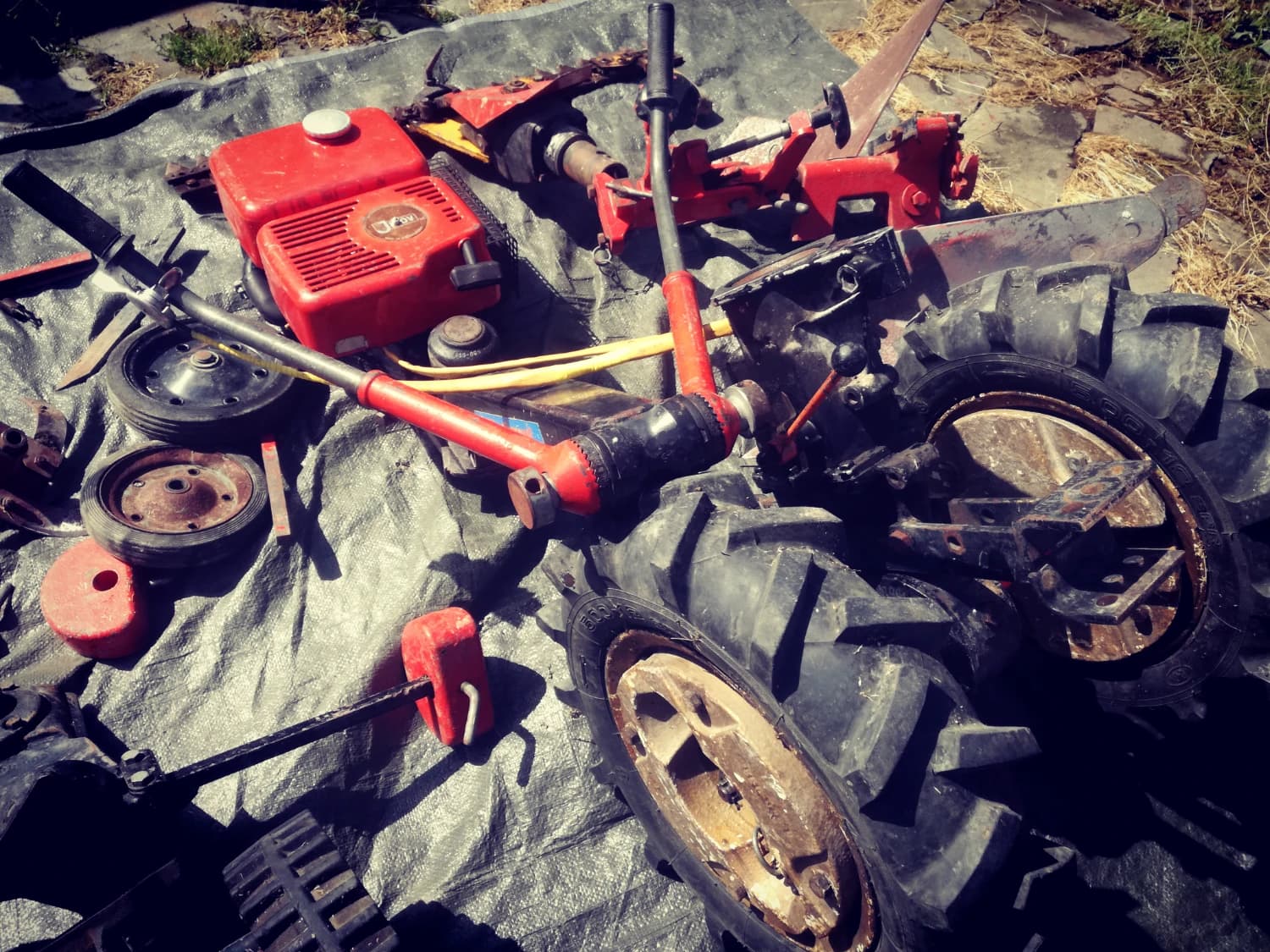 malotraktor-agzat-vari