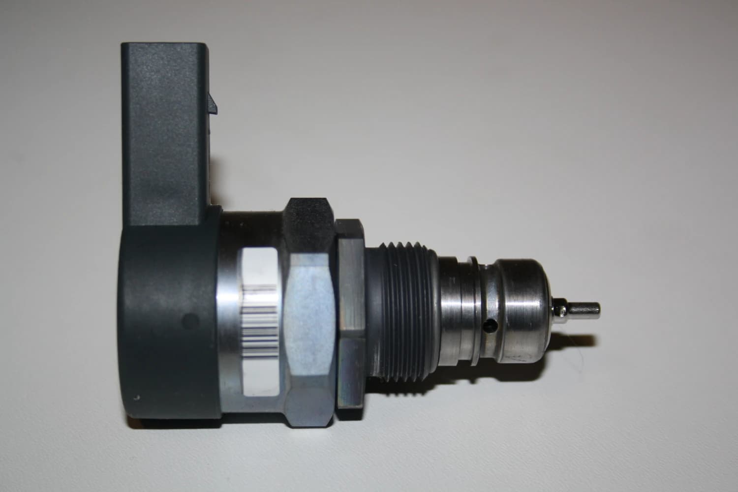 regulacny-ventil-audi-vw-20tdi-3-tdi-057130764ab-ae-am-novy