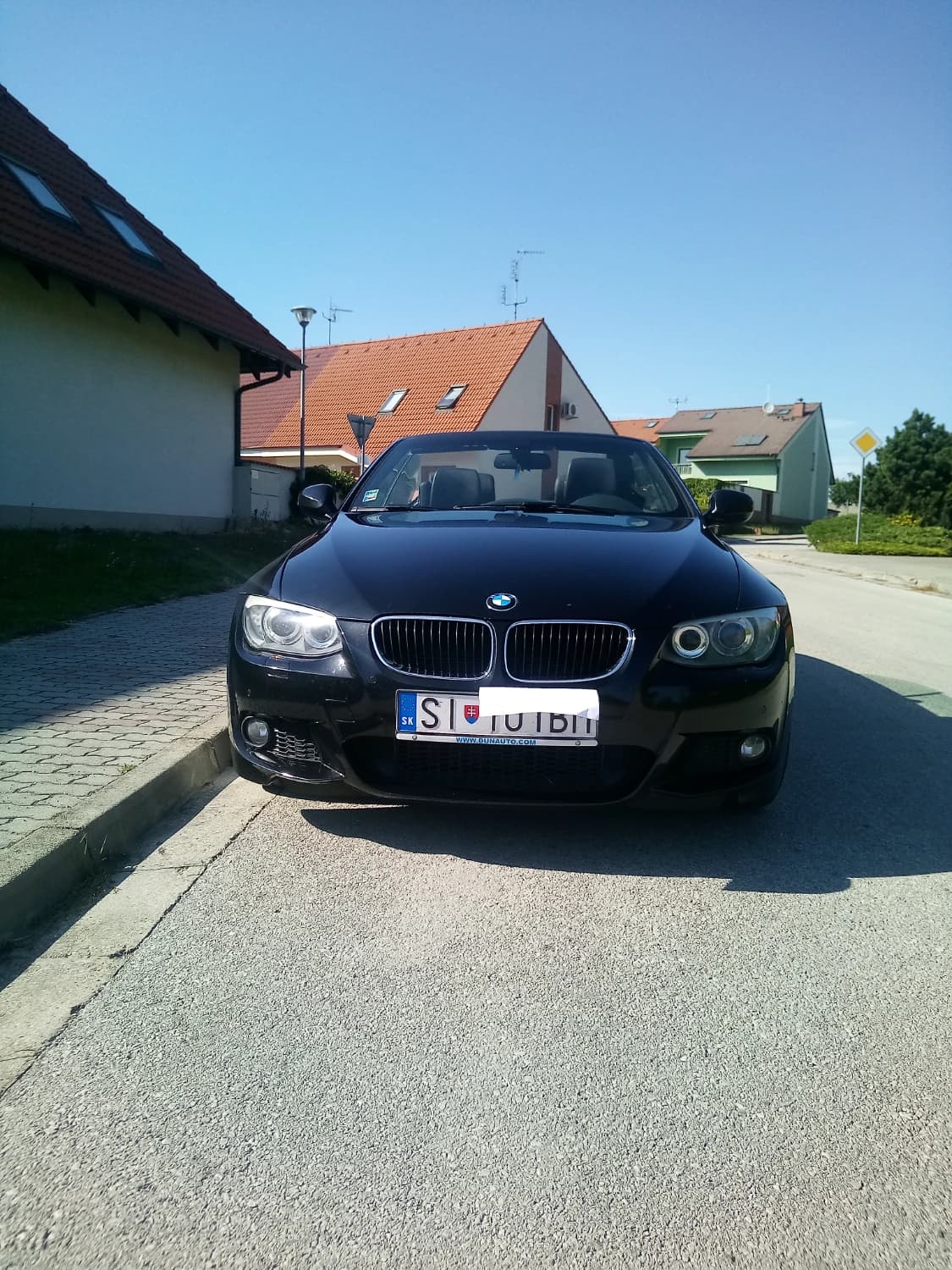 bmw-kabrio-136kw-top-stav