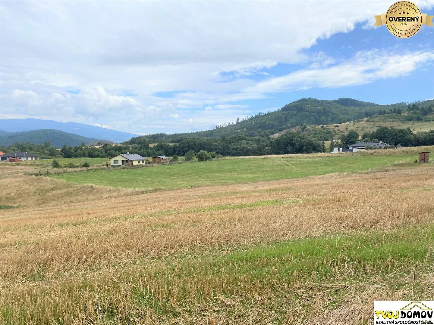 dva-krasne-stavebne-pozemky-v-lokalite-pod-plzikovcami-stozok