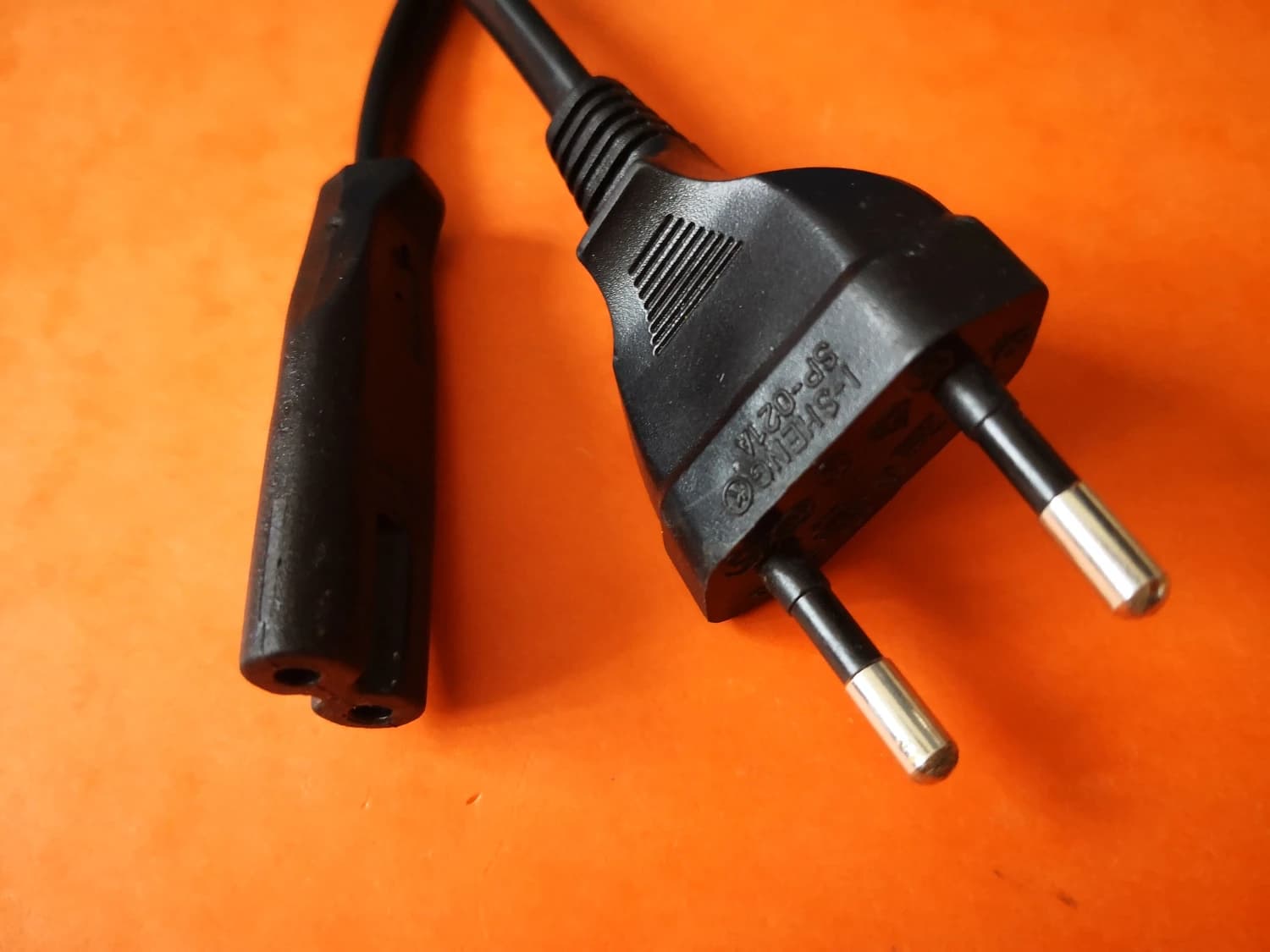 sietovy-kabel-2pin-vidlica-cee-716-na-c7