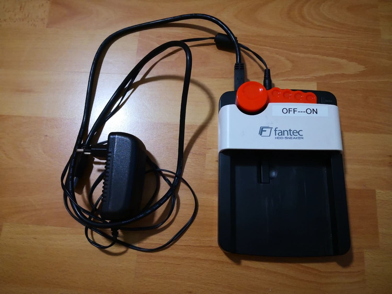 dokovacia-stanica-pre-35-alebo-25-sata-hddssdsshd