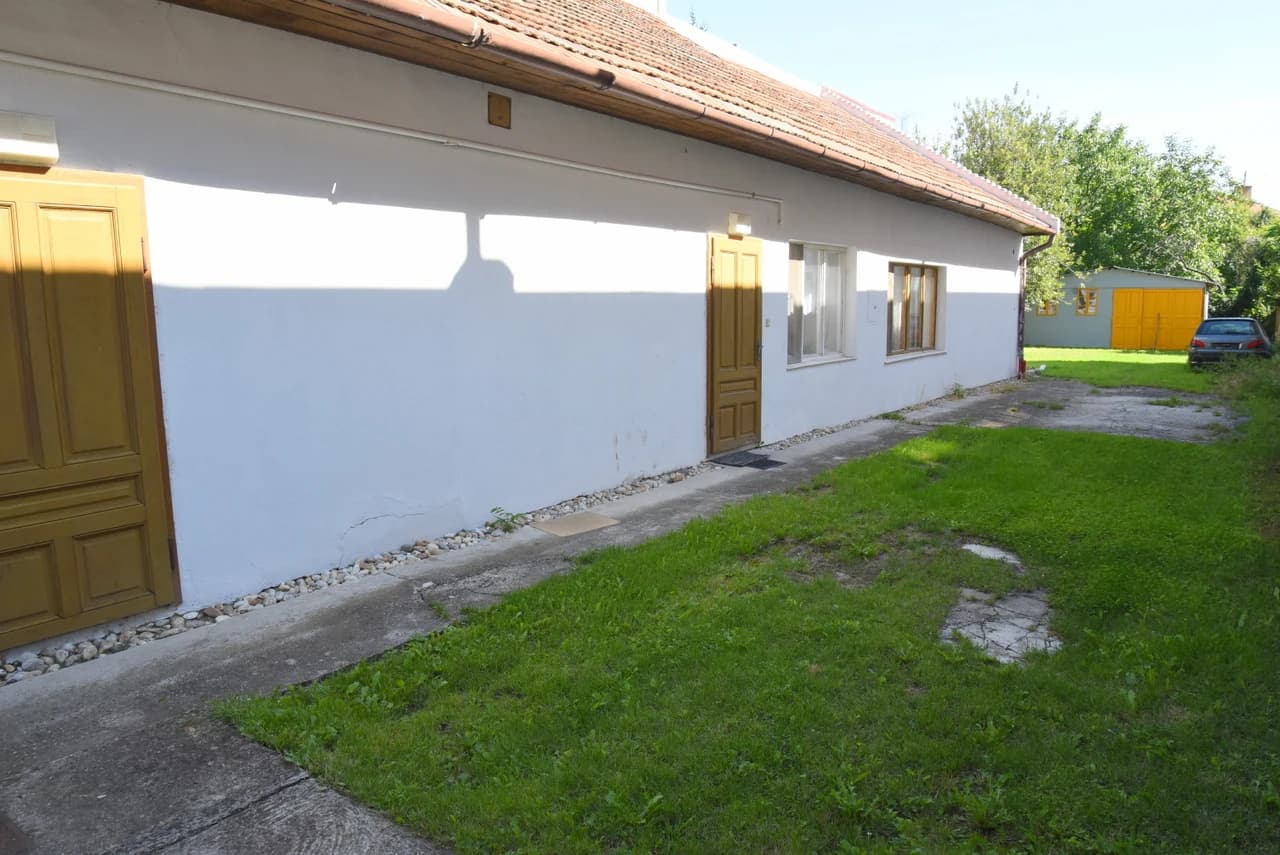 dom-pod-hradom-nitra-izba