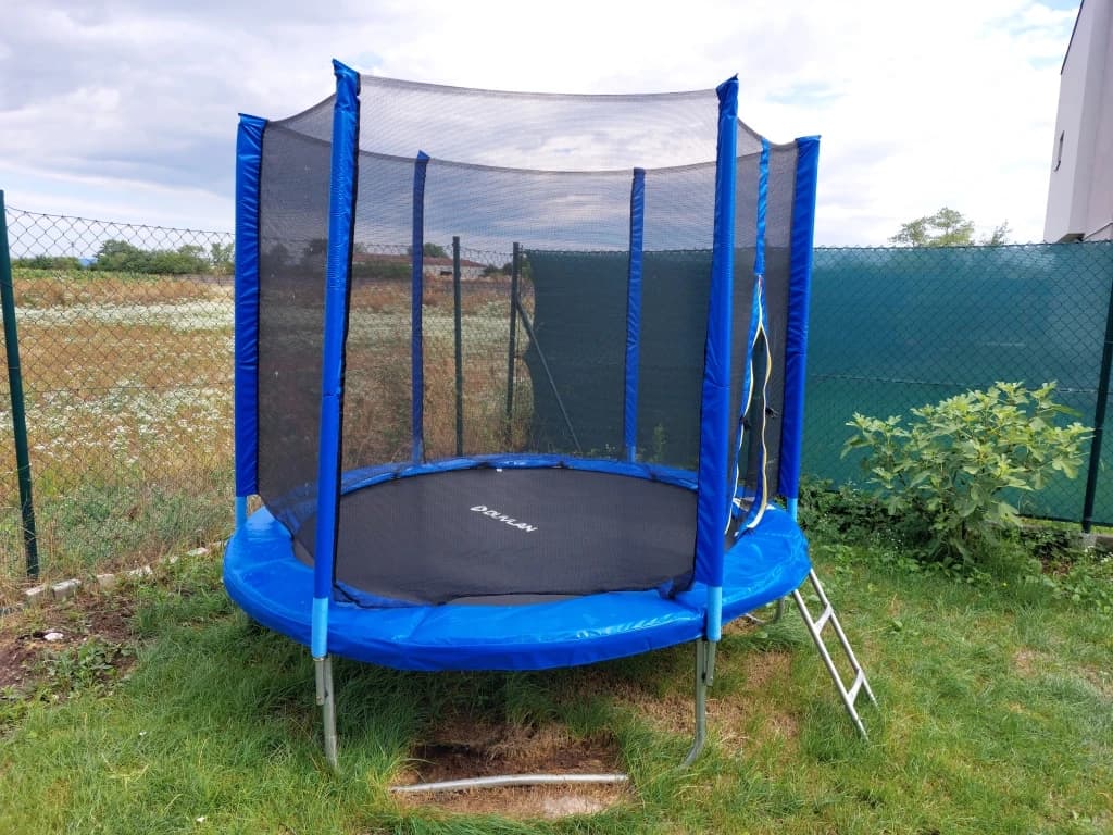 trampolina-duvlan-funjump-blue-244-cm-ochranna-siet-schodiky