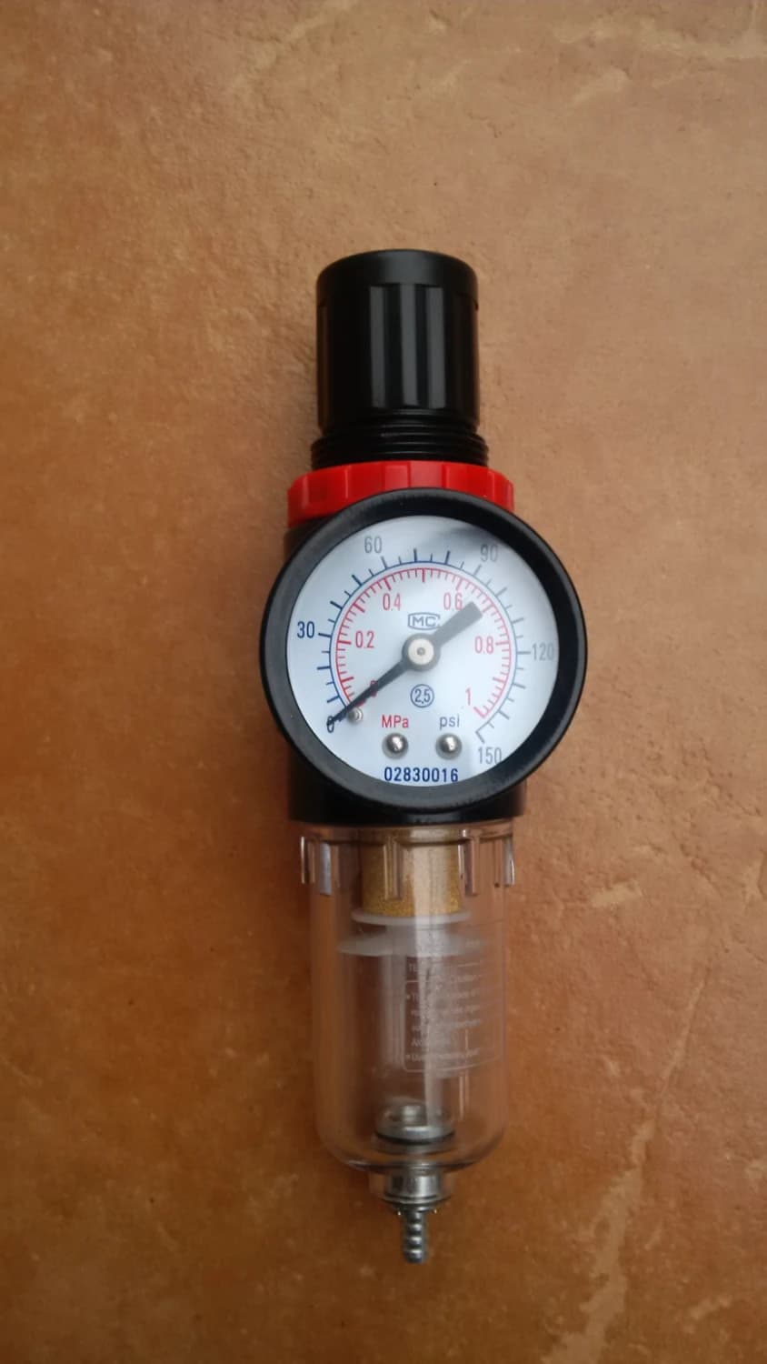 odlucovac-oleja-a-vody-regulator-tlaku-esop