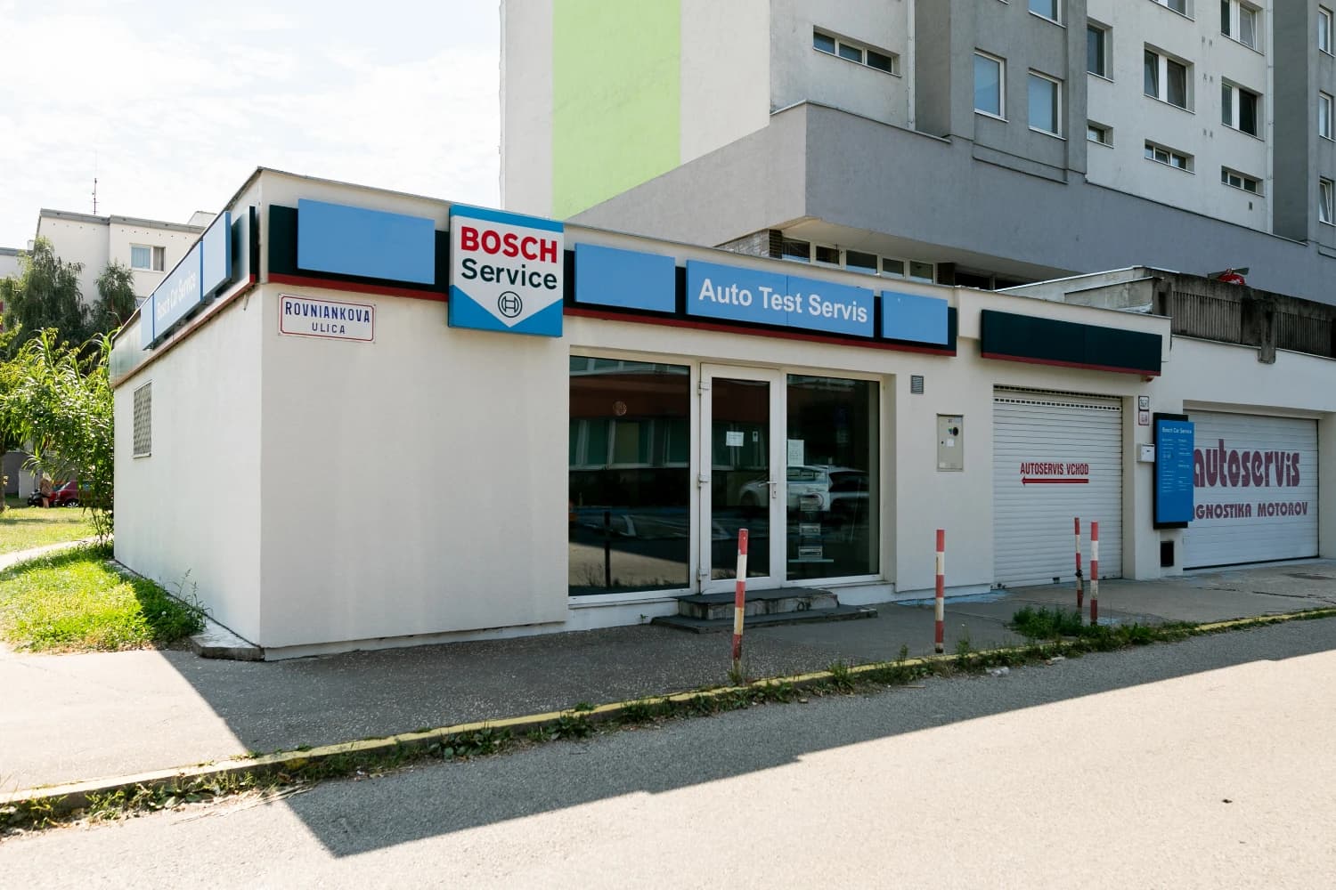 zabehnuty-autoservis-v-bratislave-petrzalke-na-prenajom-priestor-na-podnikanie