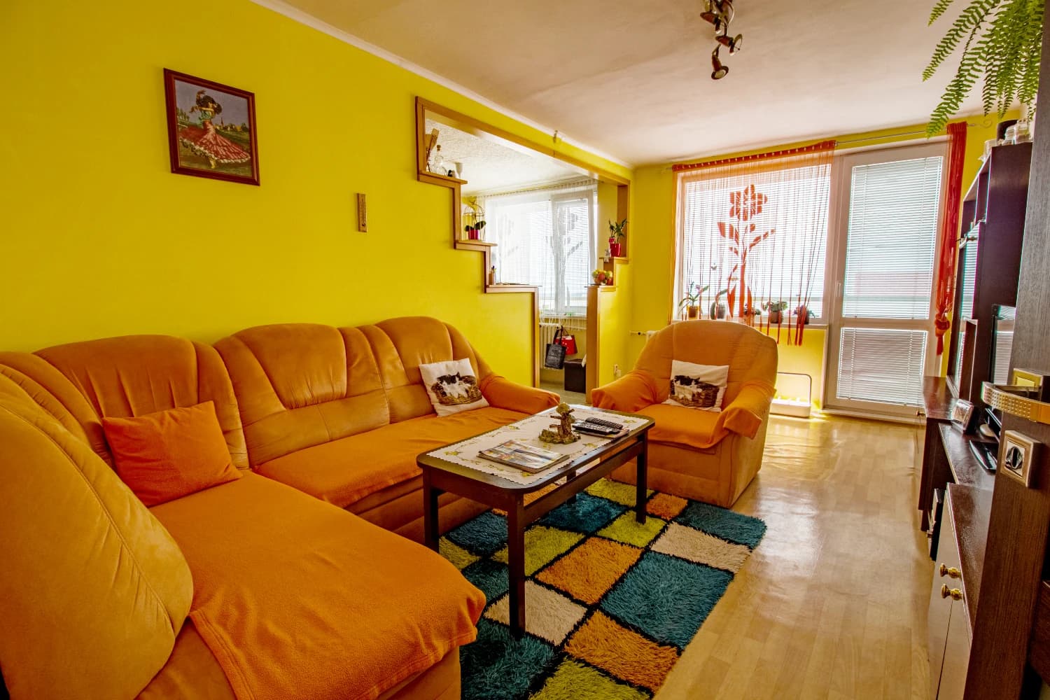 3-izb-prazak-so-6-m-loggiou-furca-buzulucka