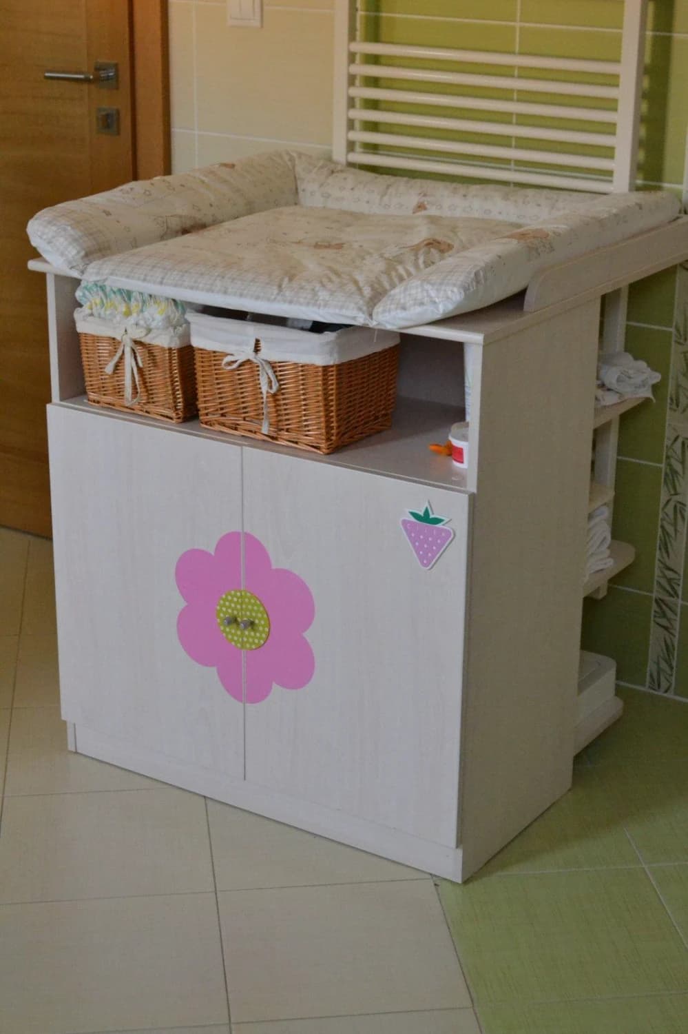 predame-prebalovaci-pult-postielku-a-skrinu-zn-cilek