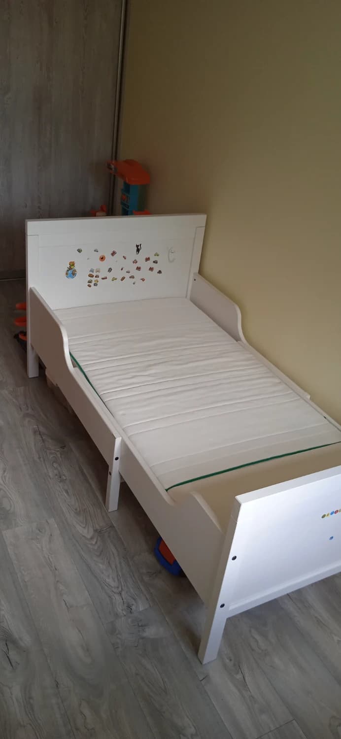 detska-rastuca-postel-ikea-sundvik