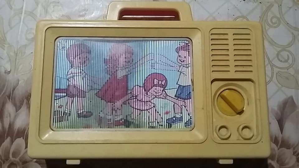 retro-detsku-hraciu-skrinku