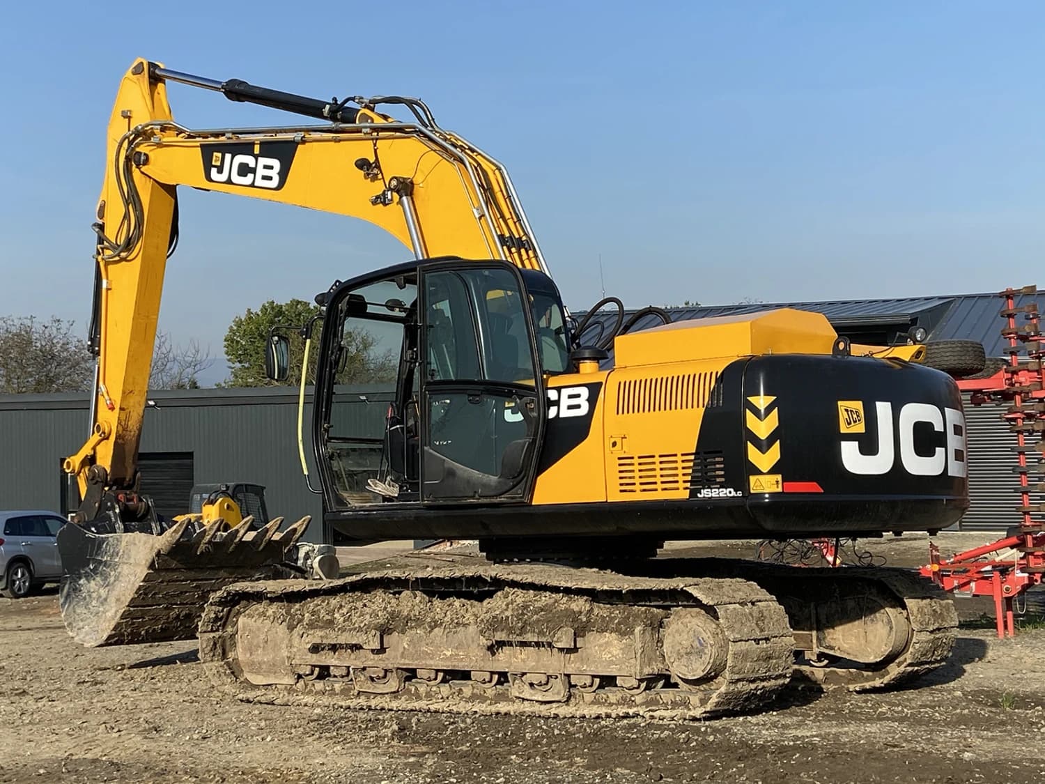 bager-jcb-js-220