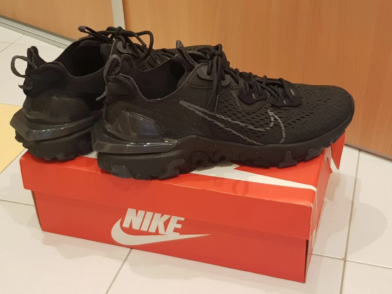 Pánske tenisky Nike React Vision - 1
