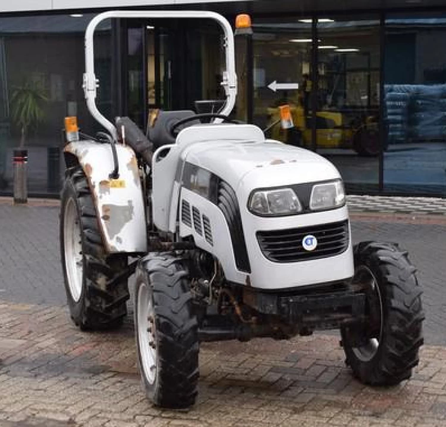 Eurotrac F40 4wd - 1