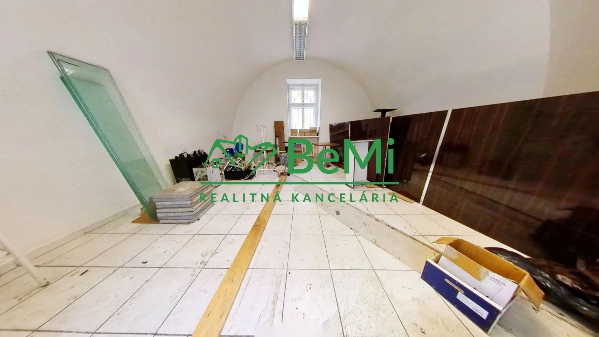 novinka-volne-obchodne-priestory-046-25-centr-banska-bystrica