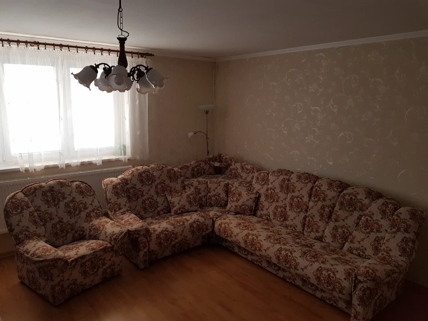 sedacka-kresla-taburetky