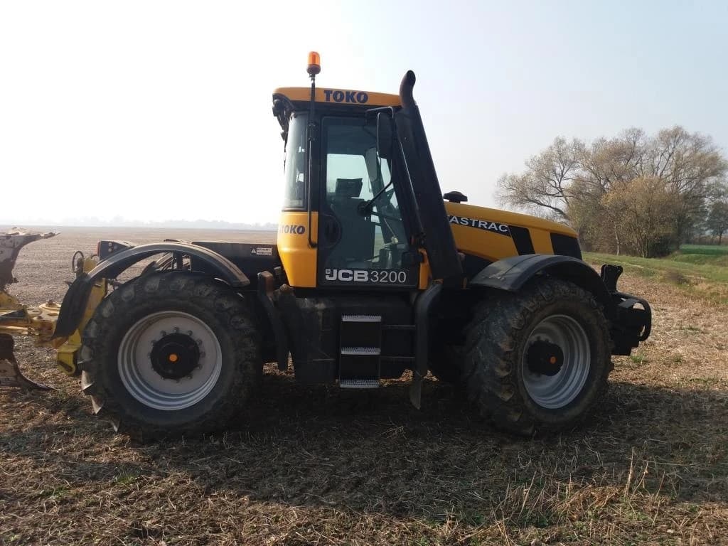 jcb-fastrac-3200