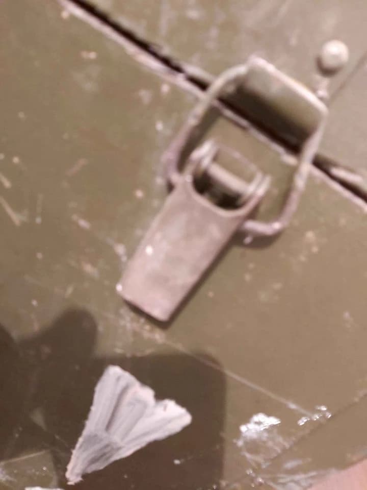 predam-vojensku-drevenu-bedna-zelena-khaki