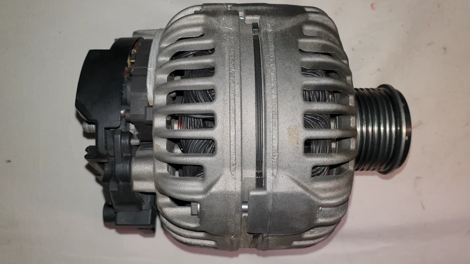 predam-alternator-bosch-na-porsche-cayenne-32l