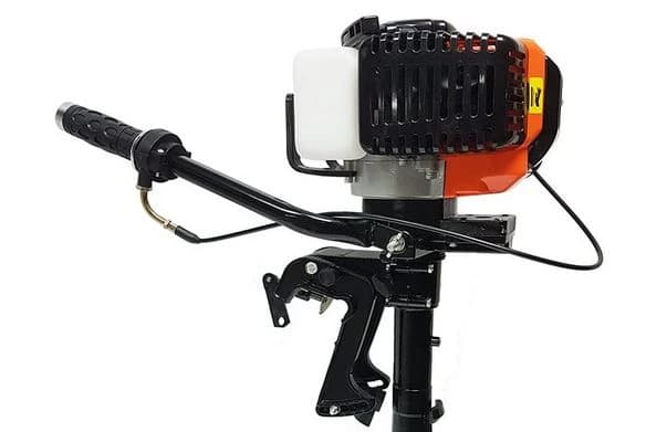 predam-2-taktny-lodny-motor-zn-demon