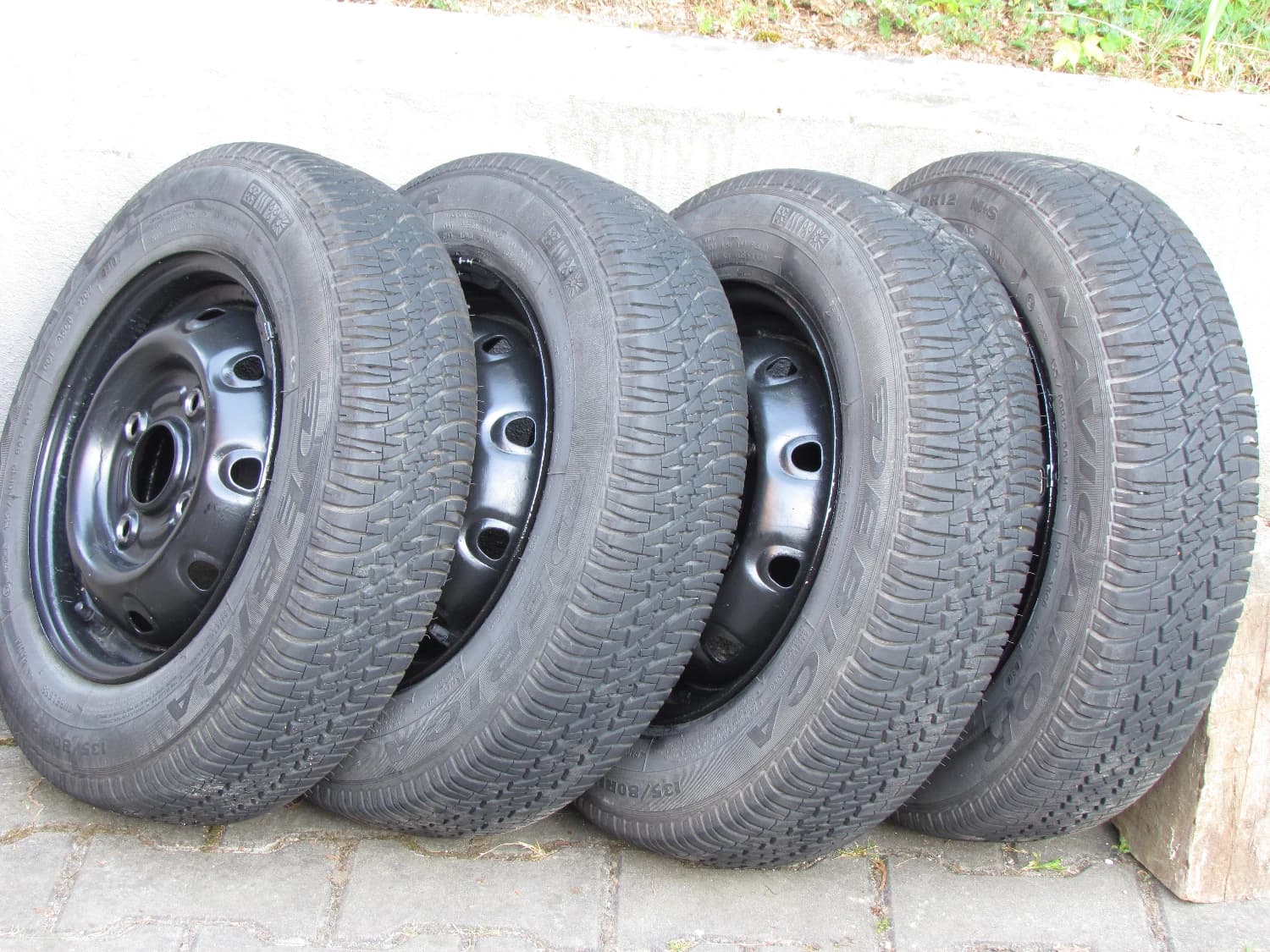 disky-4jx12-4x114-daewoo-tico-pneumatiky-debica-navigator-13580r12