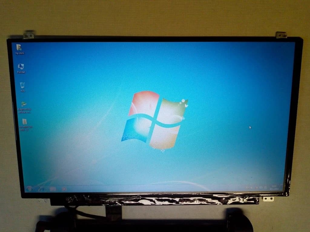 156-led-1366x768-hd-slim-do-notebooku