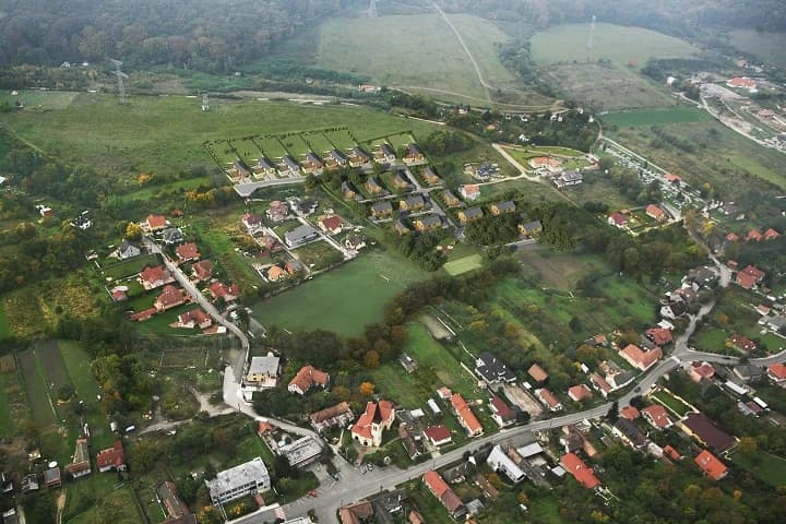 pozemok-v-borinke-2000m2