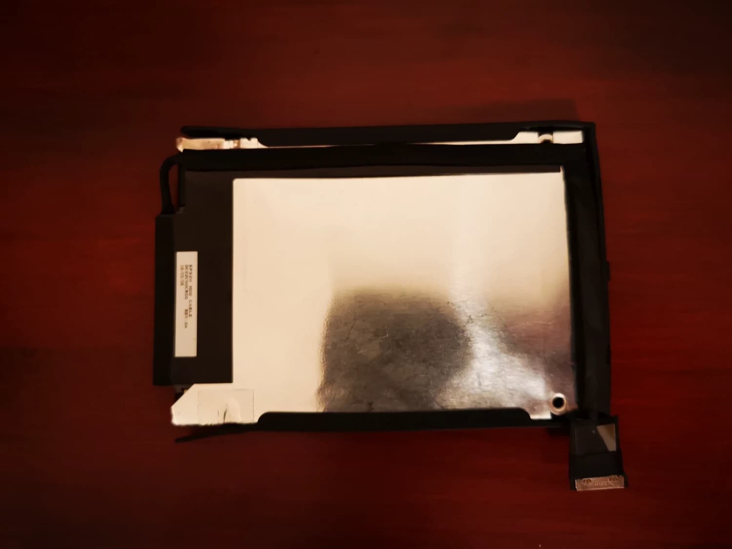 ramik-na-25-disk-do-thinkpadu-p52