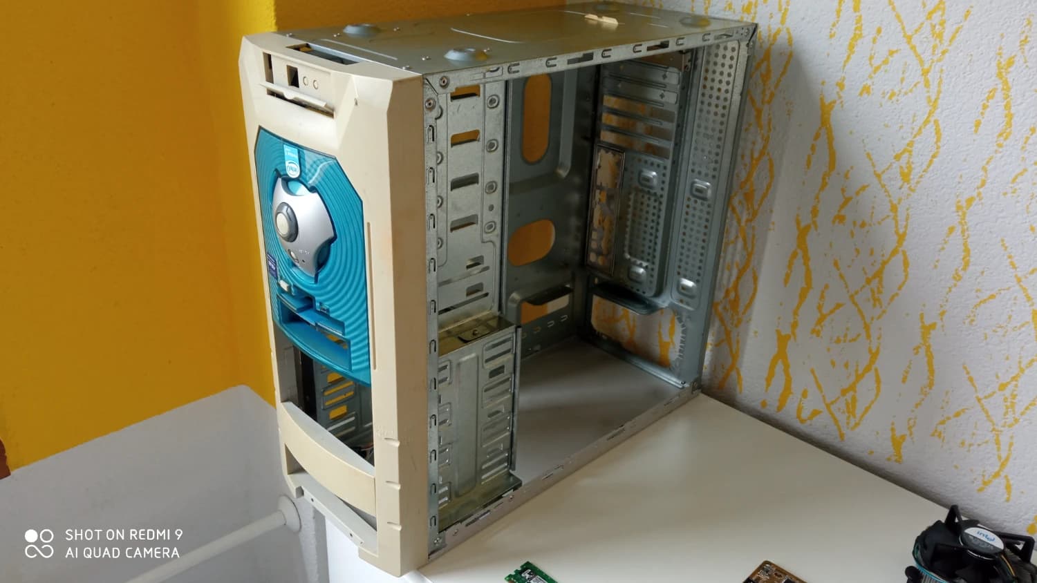 bedna-z-pocitaca-asus