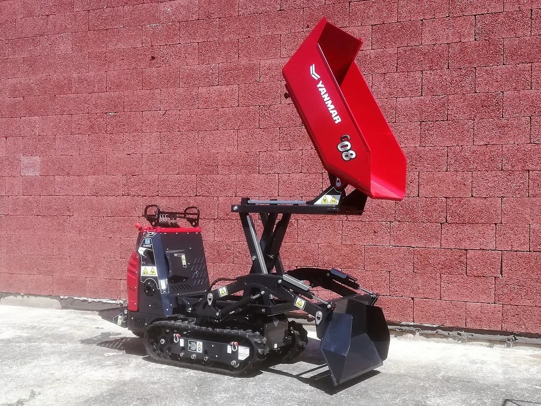 pasovy-dumper-yanmar-so-samonakladacom-a-vysokym-vyklapanim-korby