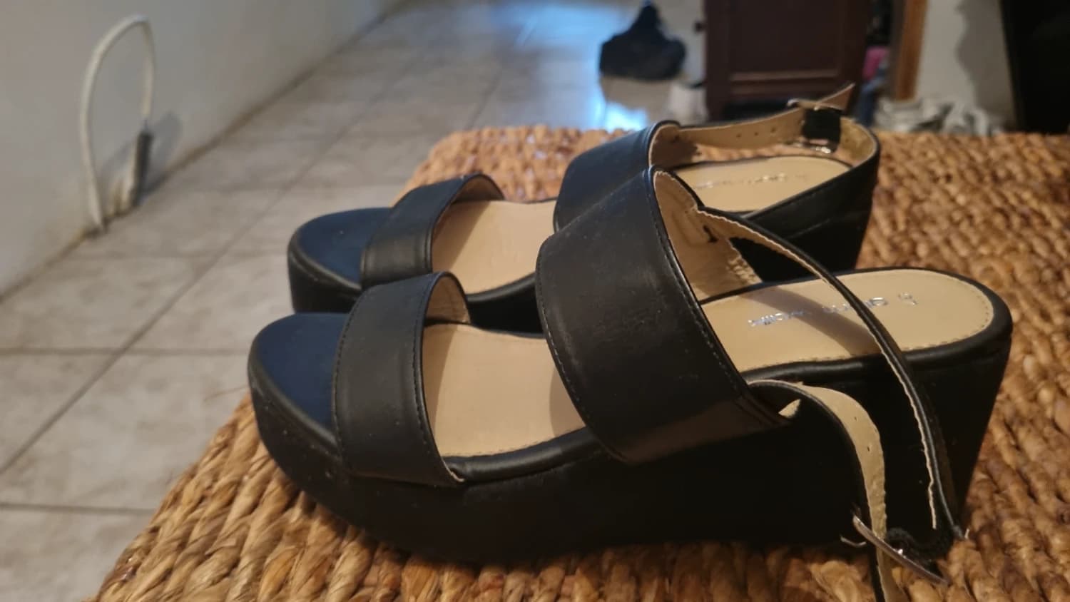 cierne-sandalky-c37