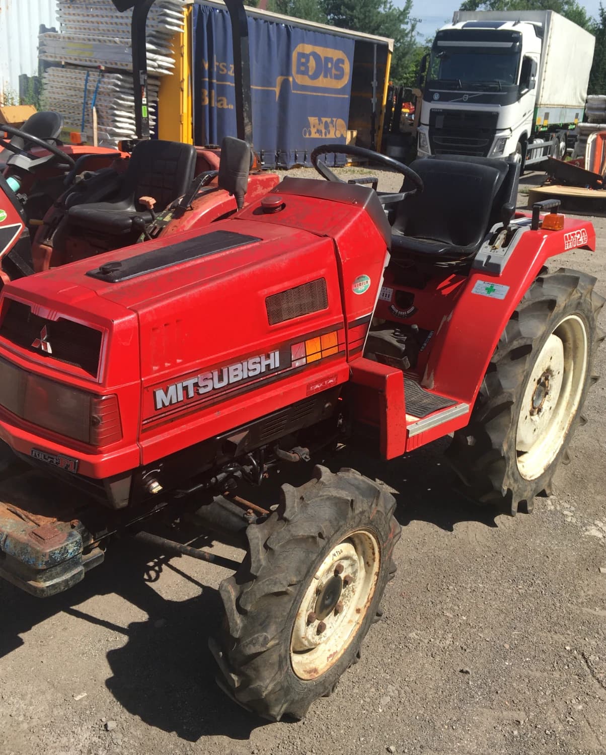 Traktor Mitsubishi MT20, 20 Hp. 4x4 - 1