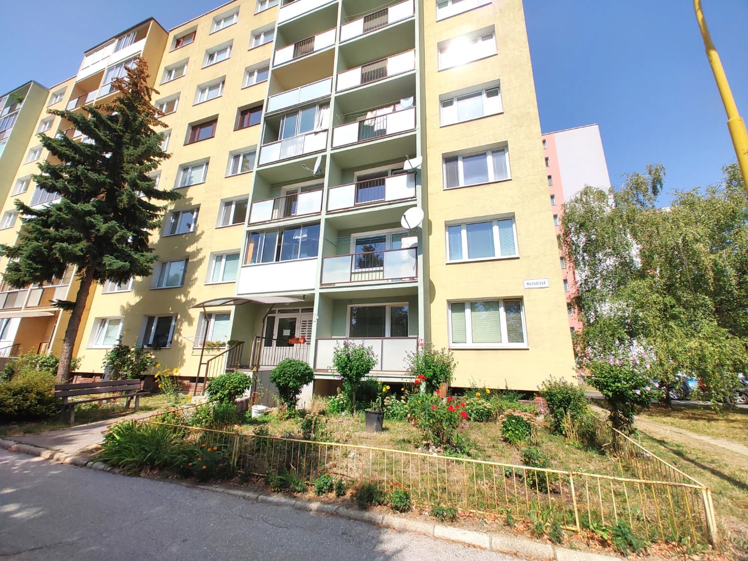 1i-byt-ul-muskatova-sidlisko-terasa