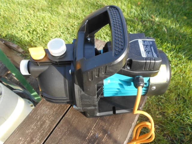 el-cerpadlo-na-vodu-800w-garden-pump