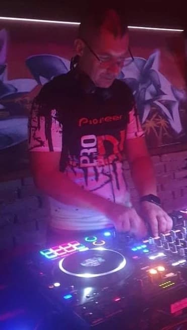 DJ na Stuzkovu - 1