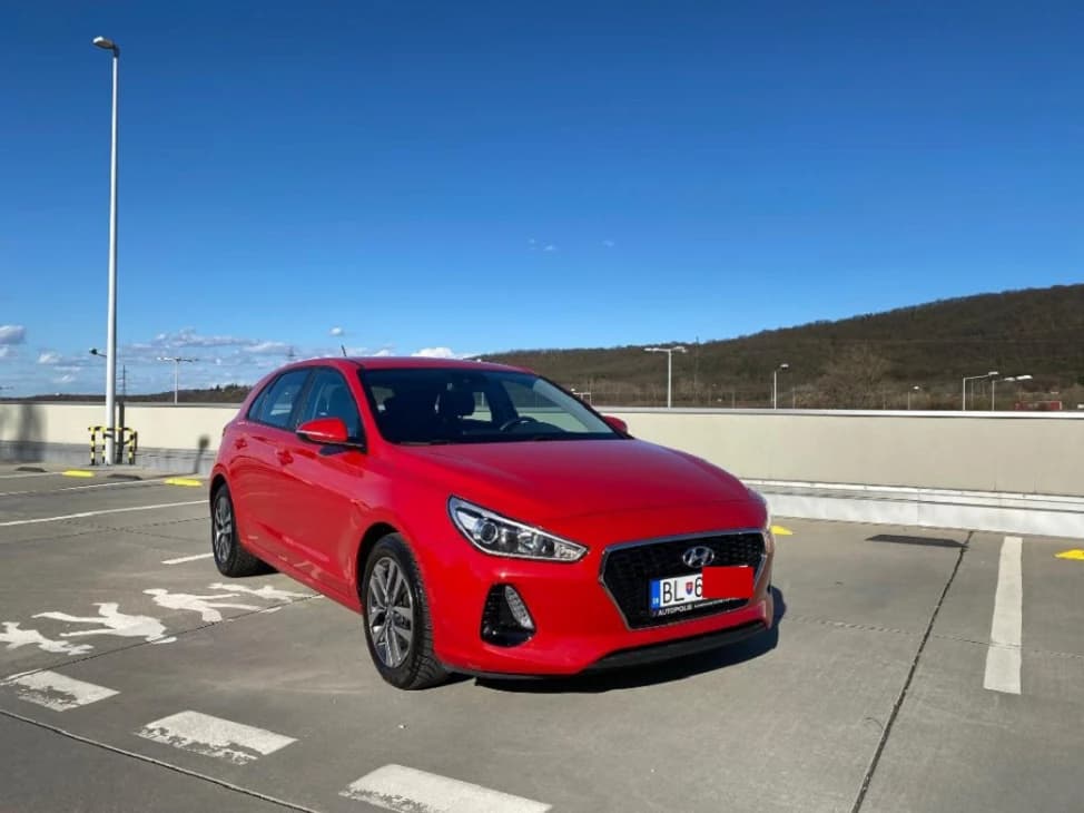 2017-hyundai-i30-16-crdi-110-family