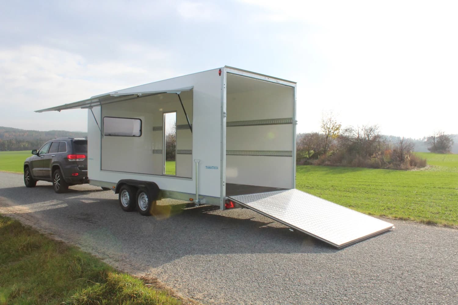 prives-tomplan-tfs-500t-00-2700kg-rampa-okno-bocni-klapka-a-dvere