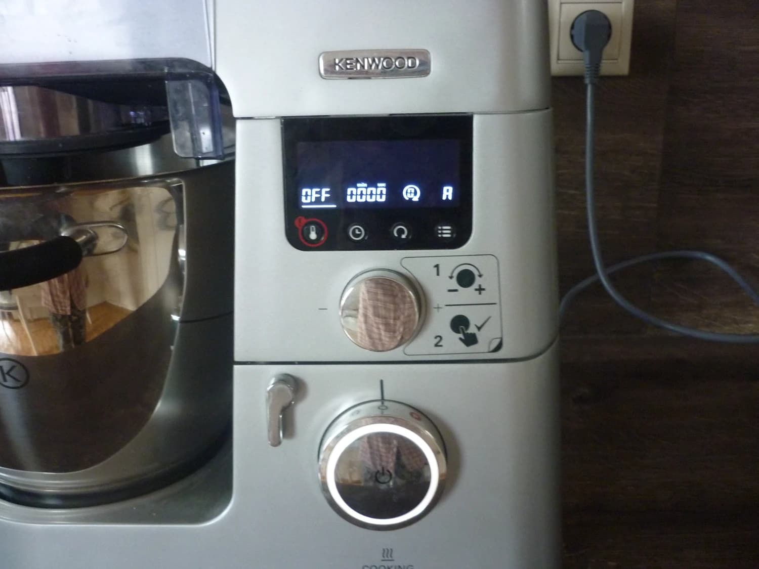 predam-kuchynsky-robot