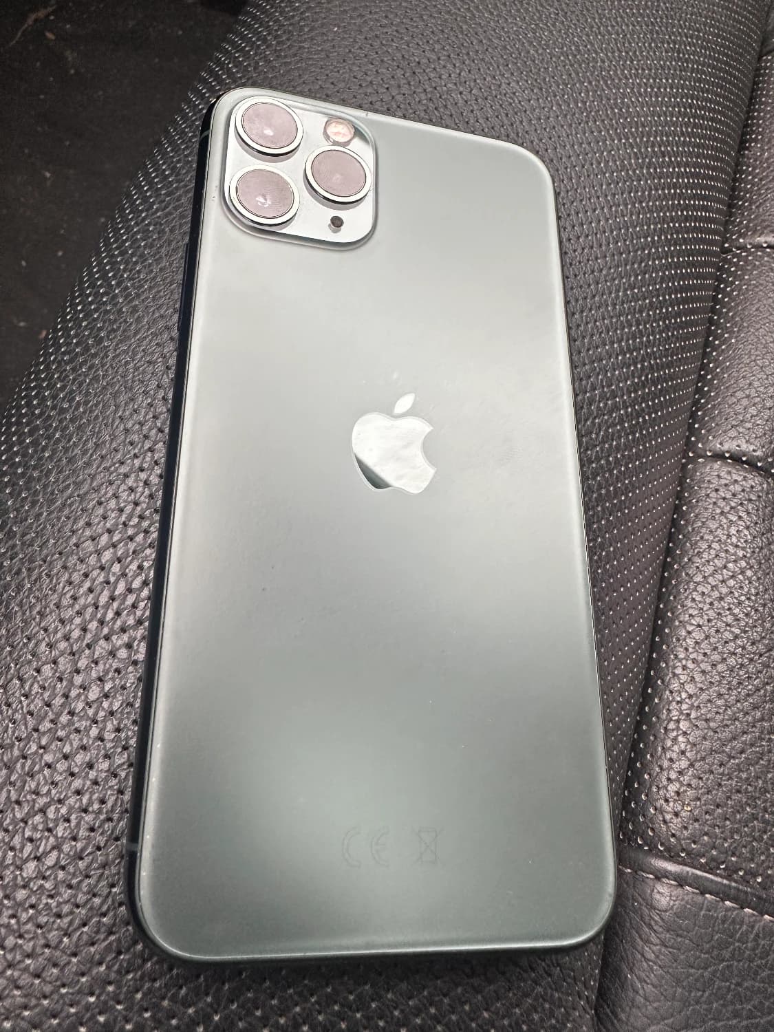 predam-iphone-11-pro-256-gb-komplet-balenie