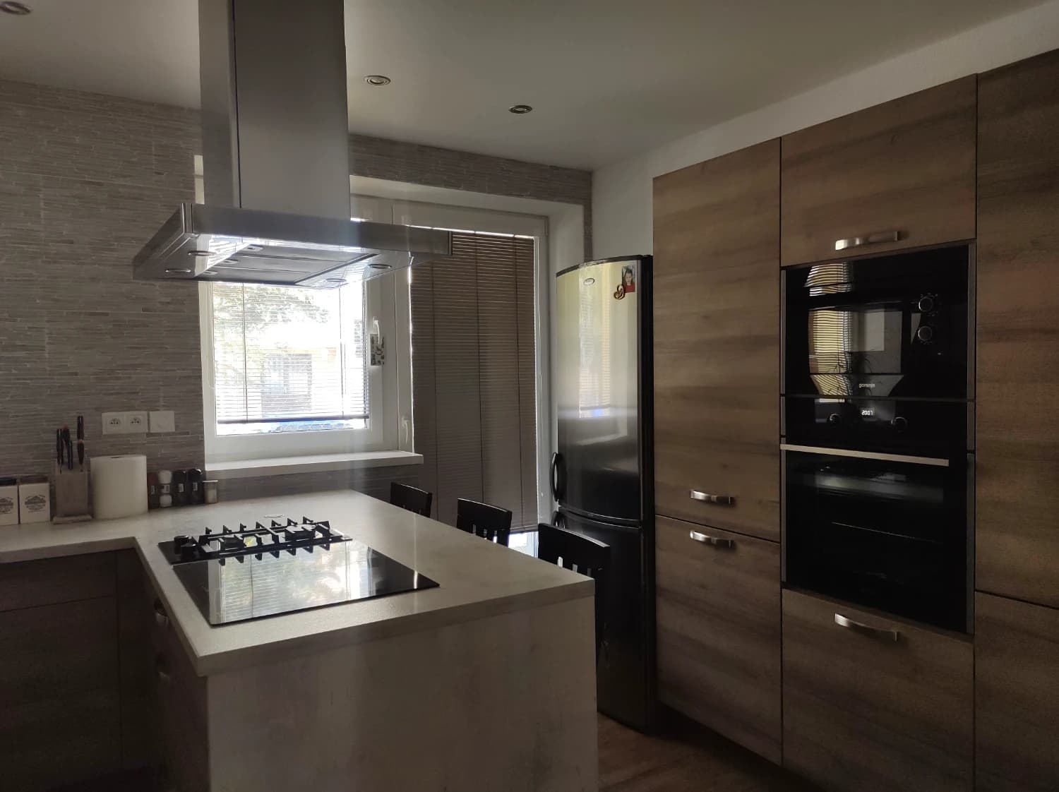 ponukam-na-prenajom-komplet-zariadeny-velky-2-izbovy-byt